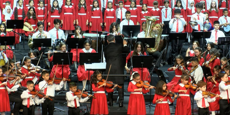 Cumhurbaşkanlığı Çocuk Orkestrası ve Korosu konser verdi