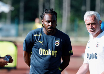 Bright Osayi-Samuel saatinin çalındığı iddiasıyla şikayetçi oldu
