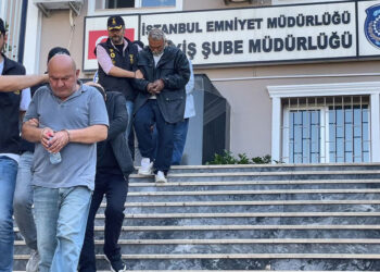 İstanbul merkezli 3 ayrı ilde change operasyonu; 5 kişi tutuklandı