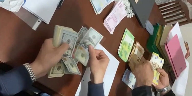 İstanbul merkezli 5 ilde FETÖ operasyonu; 54 gözaltı