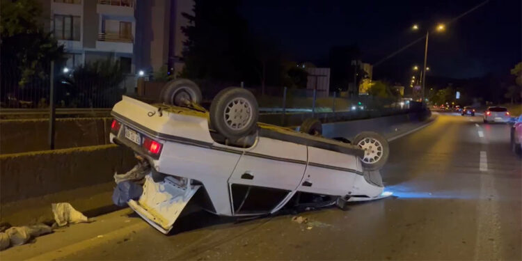 Kartal'da seyir halindeki otomobil takla attı