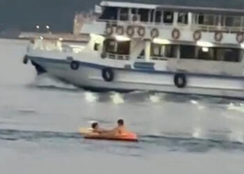 Sarıyer'de şişme botla denize açılan çocuklar kurtarıldı