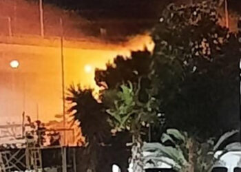 İzmir Şehirlerarası Otobüs Terminali'ndeki yangın söndürüldü