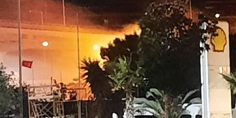 İzmir Şehirlerarası Otobüs Terminali'ndeki yangın söndürüldü