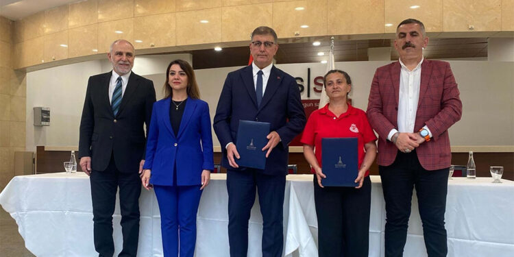 İzmir'de toplu iş sözleşmesi imzalandı!