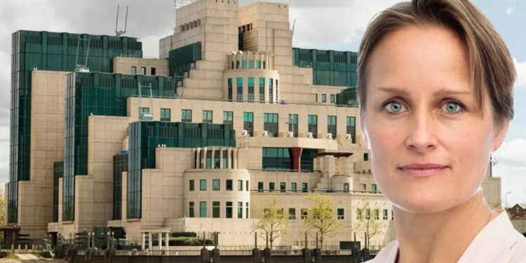 İngiliz istihbaratının başına ilk kez bir kadın atandı