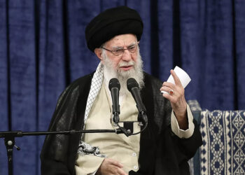 İran lideri Hamaney, İsrail'e karşılık vereceklerini duyurdu