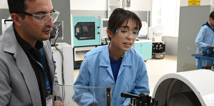 İş garantili kolej; 'erkek işi' denilen mesleklerde kızlar da var