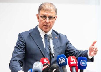 İzmir Büyükşehir Belediyesi bin 30 kişiyi işten çıkarıyor