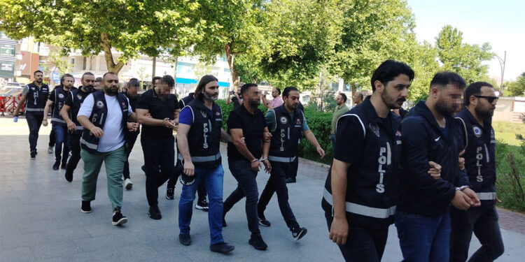 Kırşehir'de tefecilik operasyonu: 9 gözaltı