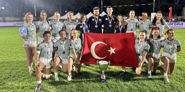 Kadın 7'li Ragbi Milli Takımı namağlup şampiyon oldu