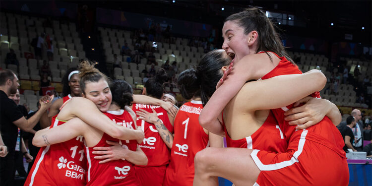 A Milli Kadın Basketbol Takımı Litvanya'yı devirdi