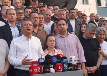 Ben aklımın yarısını kalbimin yarısını kaybettim