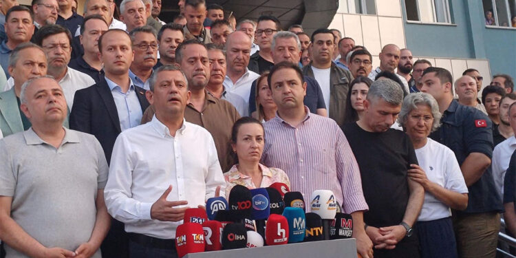 Ben aklımın yarısını kalbimin yarısını kaybettim