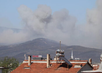 Manisa'da yangın yeniden alevlendi