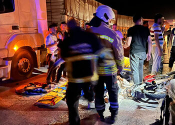 Mardin'de TIR ile motosiklet çarpıştı: 1 ölü, 1 yaralı