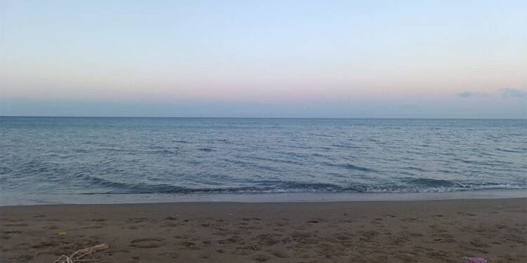 Mersin'de denize giren 3 öğrenciden 2'si boğuldu, 1'inin durumu ağır