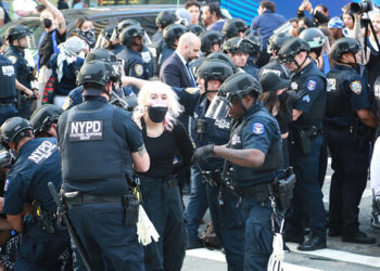 New York'ta düzenlenen protestolarda 65 kişi gözaltına alındı