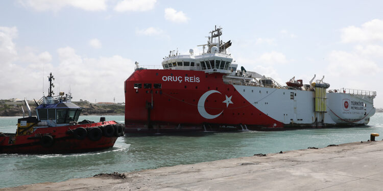 Oruç Reis yurda dönüyor