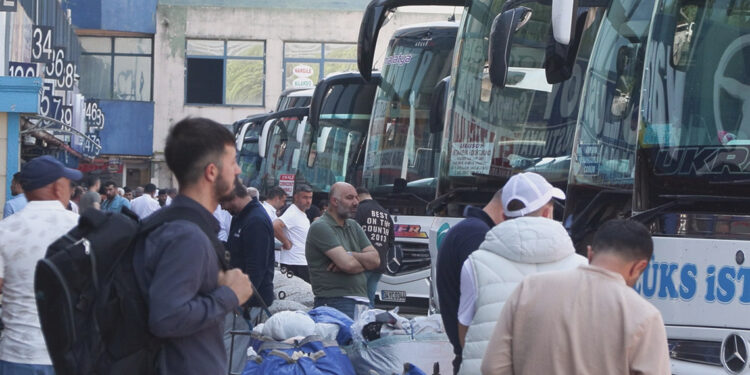 Otogarda bayram telaşı: Doluluk oranı yüzde 100'e ulaşt
