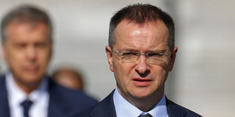 Ukrayna bu hafta sonu yapılması beklenen esir takasını erteledi