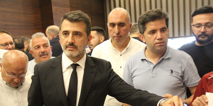 Sivasspor’un yeni başkanı Gökhan Karagöl oldu