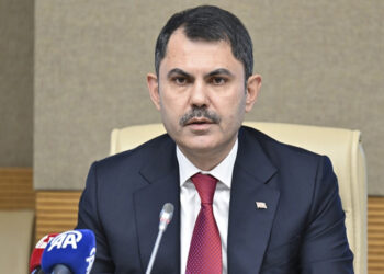 Sapanca Gölü'ndeki kaçak yapıları kaldırıp doğal dokuyu ortaya çıkaracağız