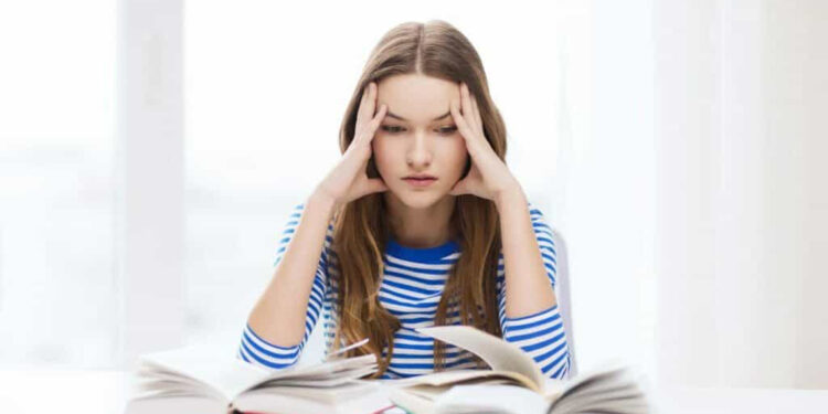 Sınav kaygısı doğru yaklaşımla kontrol altına alınabilir