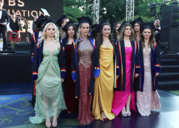 Tarabya İngiliz Okulları'nda mezuniyet töreni