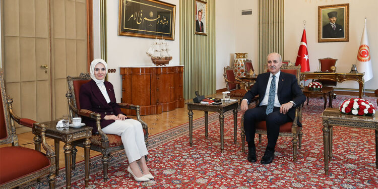 TBMM Başkanı Kurtulmuş, Mahinur Özdemir Göktaş'ı kabul etti