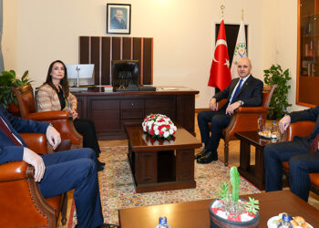 TBMM Başkanı Kurtulmuş, DEM Parti'yi ziyaret etti