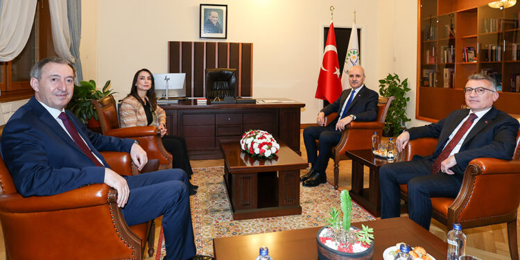 TBMM Başkanı Kurtulmuş, DEM Parti'yi ziyaret etti