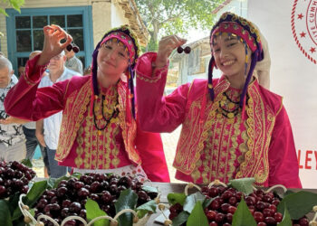Tekirdağ'da 59'uncu Uluslararası Kiraz Festivali başladı