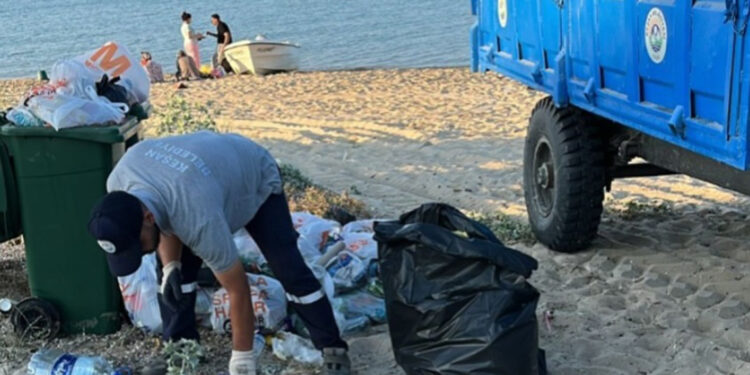 Tatilcilerden geriye çöpleri kaldı; 200 ton çöp toplandı