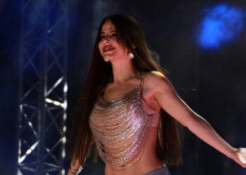 Tekirdağ'da 'Uluslararası Kiraz Festivali'nde Simge Sağın ve Reynmen sahne aldı