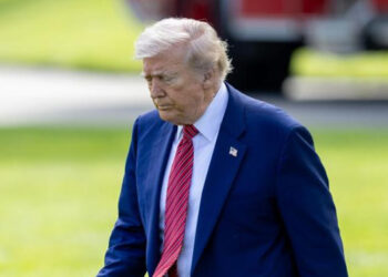 Trump, ‘İran'ı Bombala’ şarkısıyla B-2 uçağının videosunu paylaştı