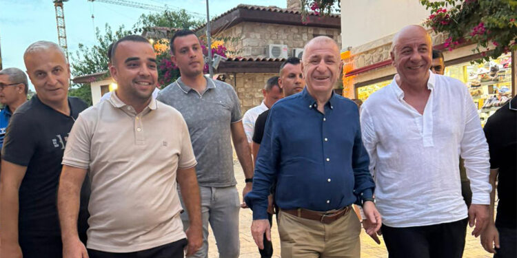 Ümit Özdağ Antalya'da esnafın sorunlarını dinledi