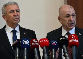 Ümit Özdağ, Mansur Yavaş'ı ziyaret etti