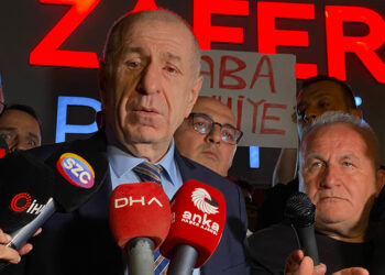 Ümit Özdağ tahliyesinin ardından parti genel merkezinde açıklama yaptı