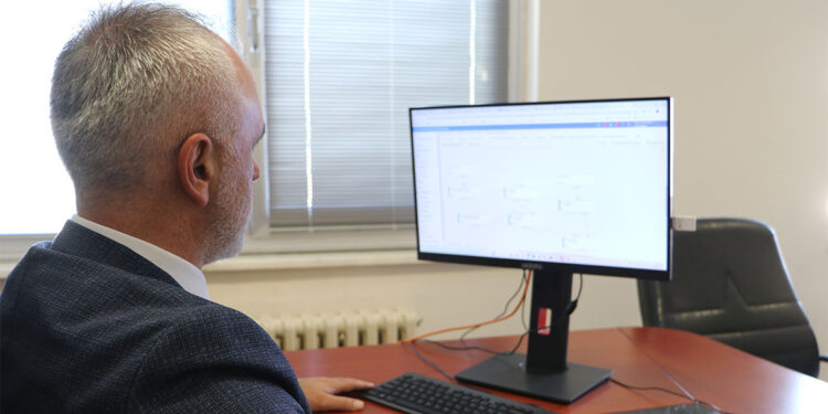 Yapay zekayı temel düzeyde bilmeyen akademisyen kalmayacak