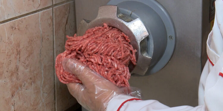 Yetkisiz, hijyensiz kıyma çekene 63 bin 82 lira ceza