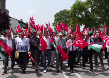 Yıldız Teknik Üniversitesi'nden Filistin'e destek yürüyüşü