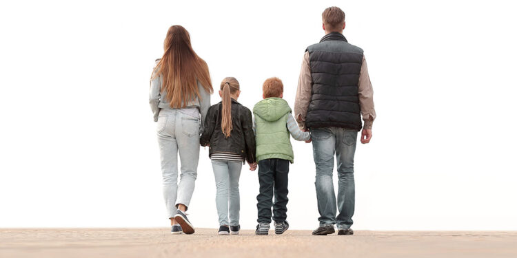 Çocuk ailenin neden aynasıdır? Ebeveynlik tarzları ve çocuk üzerindeki etkileri