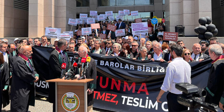 Avukatlar Mehmet Pehlivan için ayakta!