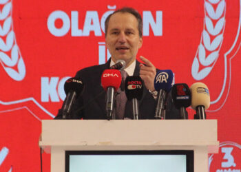 Perişan halde olan asgari ücretlilerimize ara zam yapın