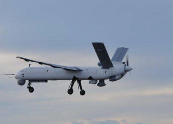 Kamikaze dron taşıyan kamyonet ele geçirildi