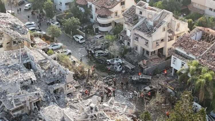 İsrail'in İran'a saldırılarında hayatını kaybeden sivillerin sayısı 935'e çıktı