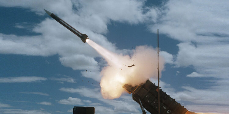 İran'a ait balistik füze rampaların yarısını imha ettik