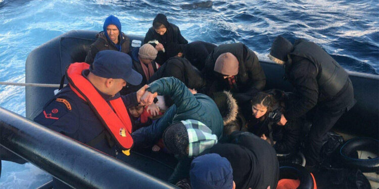 Geri gönderme merkezlerinde kötü muamele iddiaları