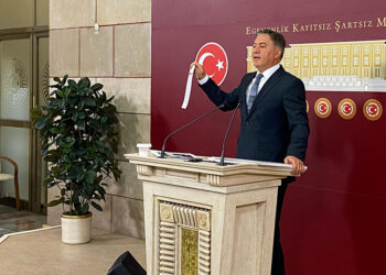 CHP'li belediyeleri çalışamaz hale getirmek istiyorlar